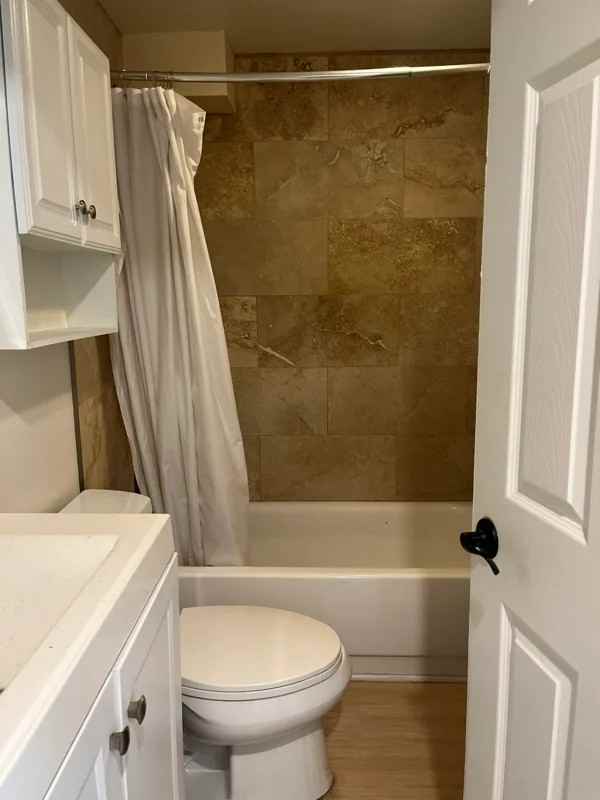 1807 Rosebank Ave #B - Photo 5 of 5