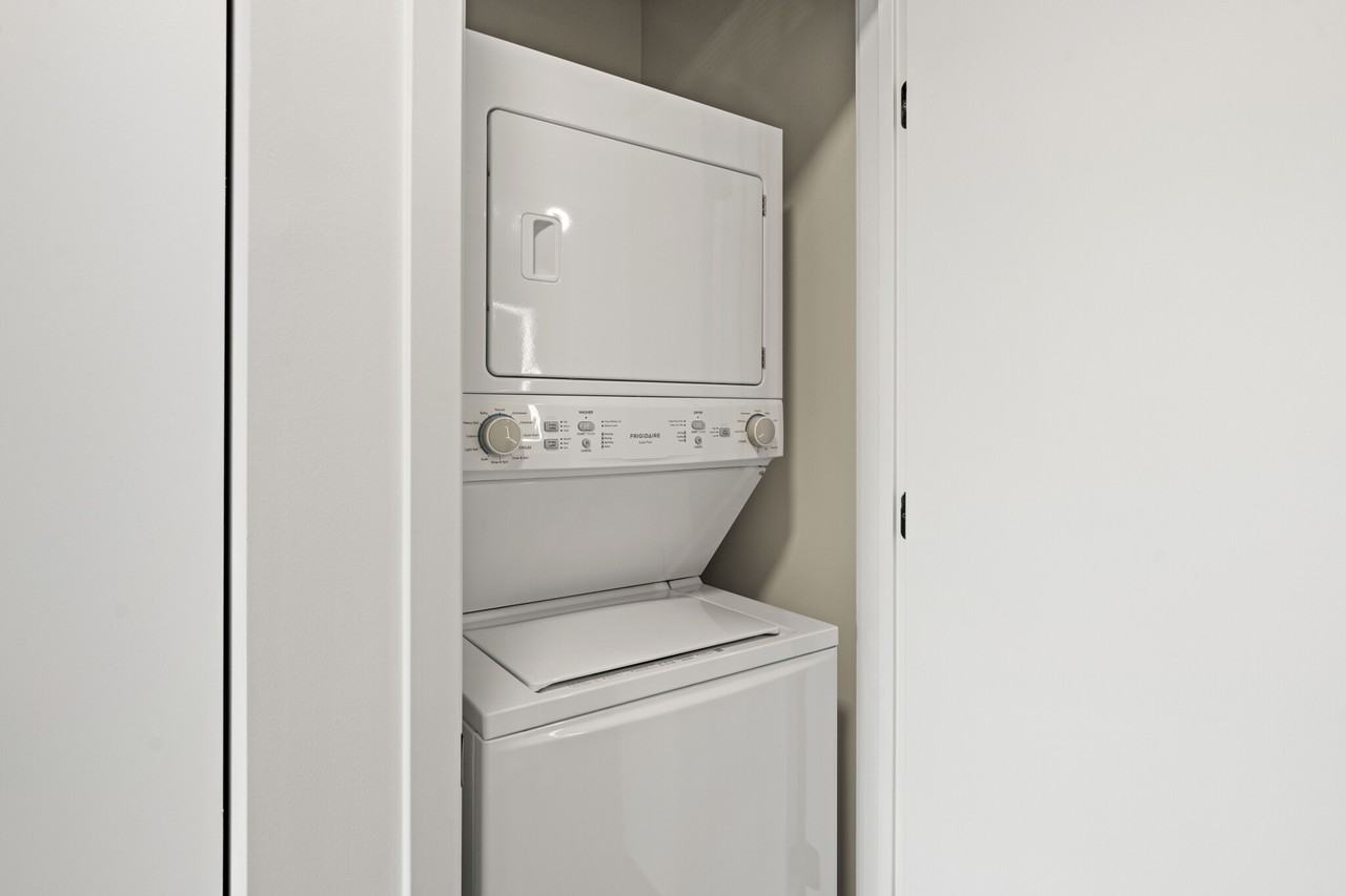 154 N Ashland Ave - Photo 6 of 20