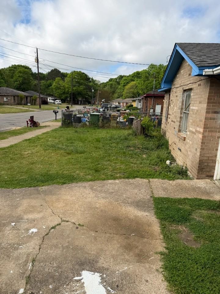 3533 Manley Dr - Photo 2 of 14