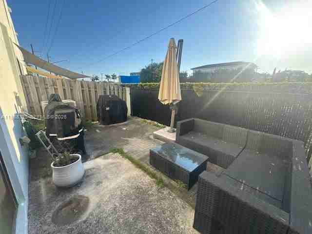 484 Sw 91st Pl #484 - Photo 4 of 13