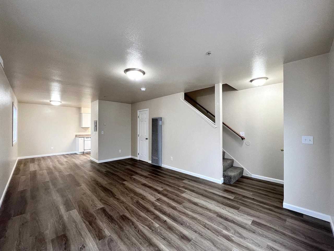 1651 B St #A - Photo 2 of 25