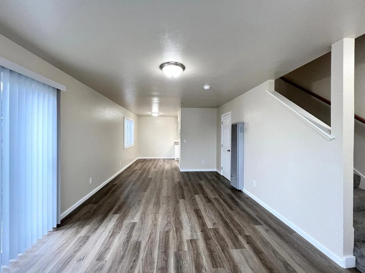 1651 B St #A - Photo 4 of 25