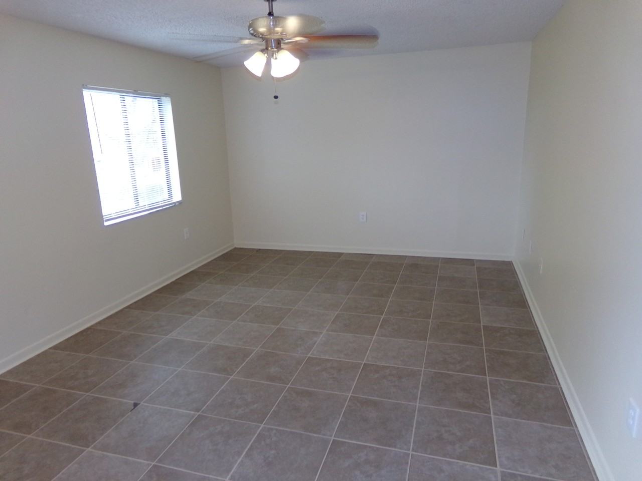 296 San Juan Cir #296 - Photo 3 of 10
