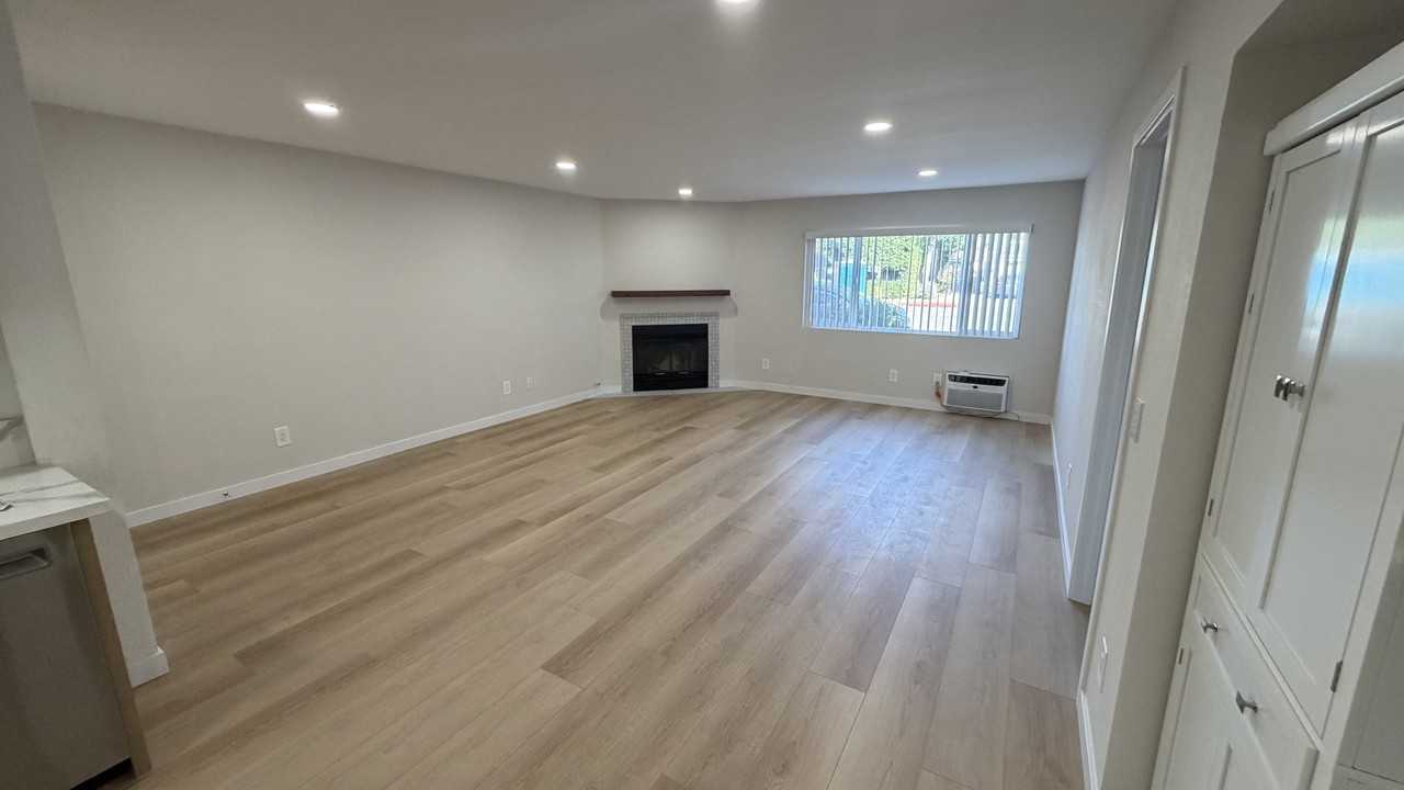 4326 Oregon St #1 - Photo 4 of 19