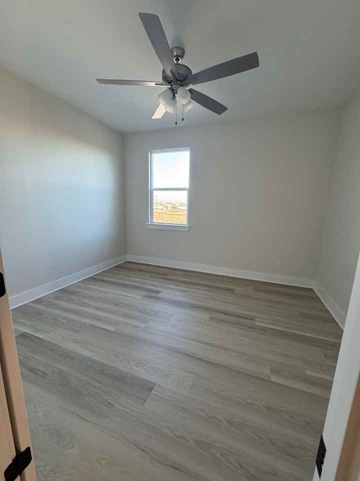 3310 Edgewood Dr #NA - Photo 7 of 12