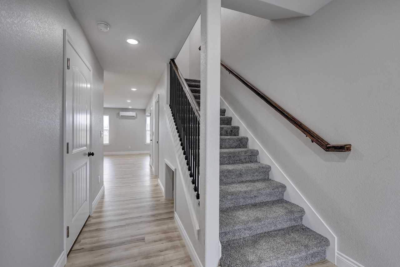 1130 Rex Ave #NONE - Photo 2 of 16