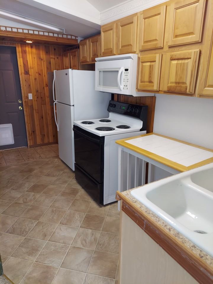 7119 70th Ave Ne #NA - Photo 4 of 13