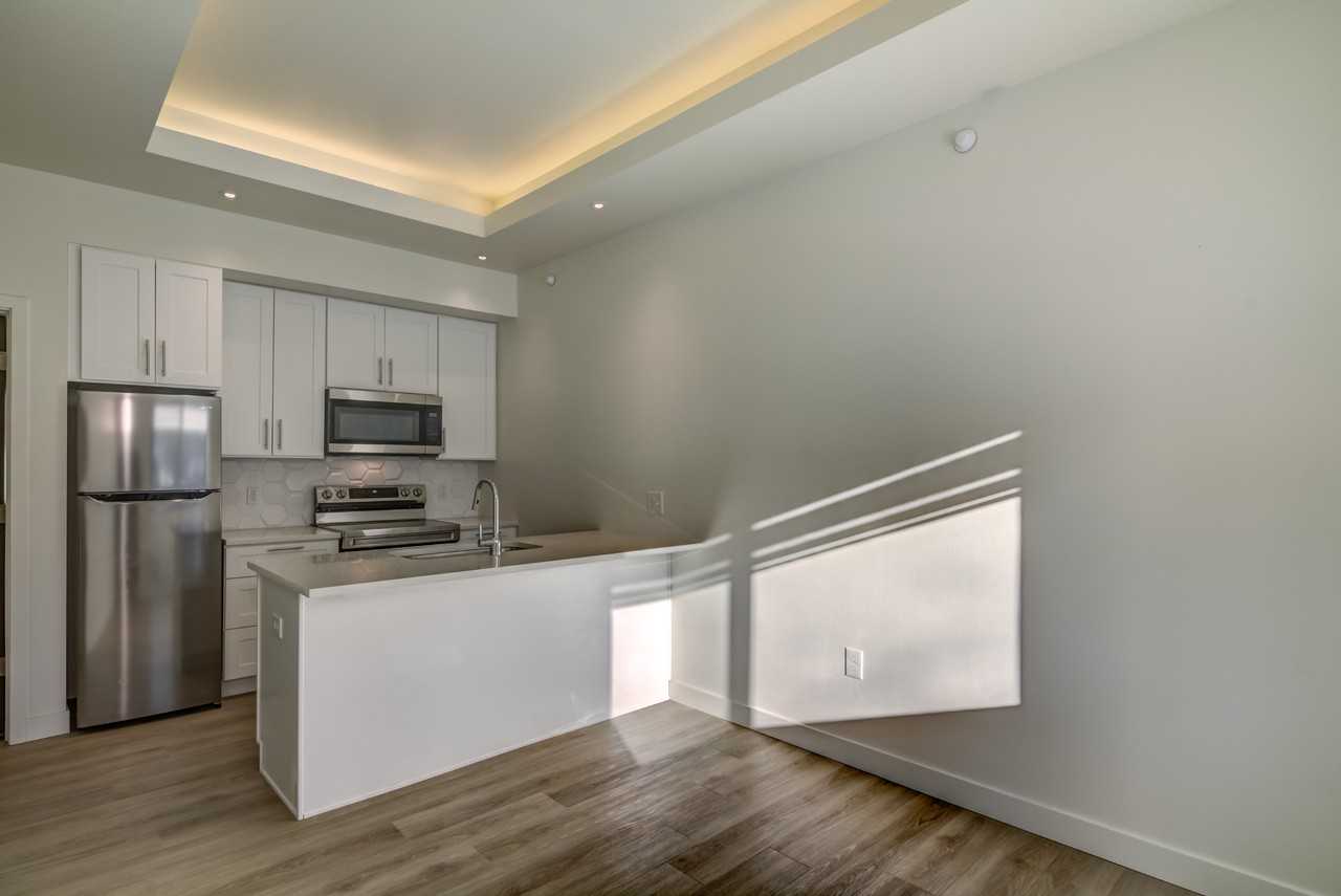 3249 Fairfax St - Photo 5 of 18