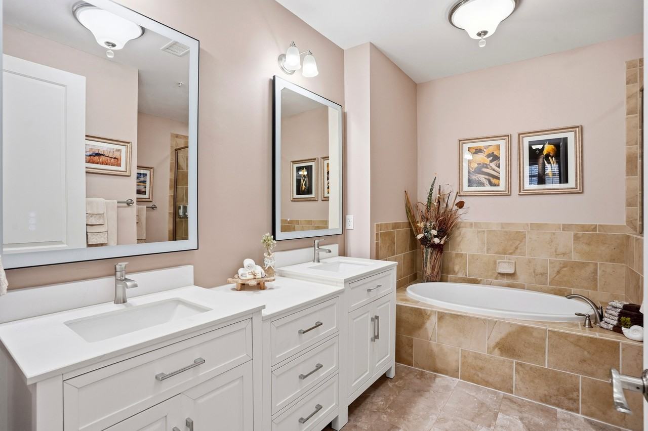 2537 St James Dr #1007 - Photo 5 of 12