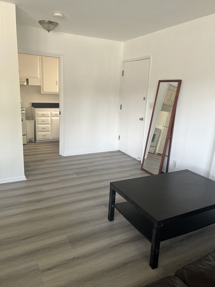 11727 Ohio Ave #1 - Photo 3 of 10