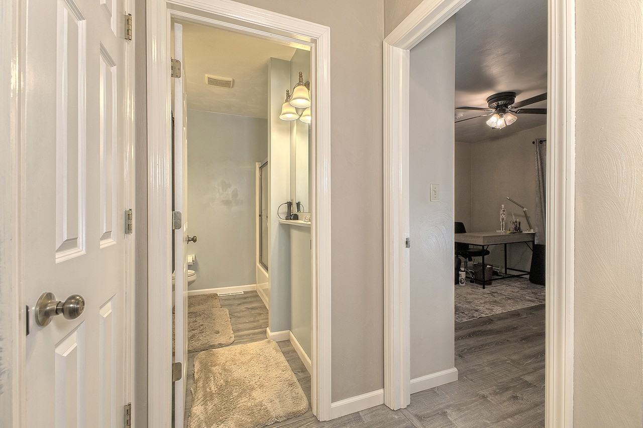 818 Mount Pleasant Rd #818 - Photo 3 of 25