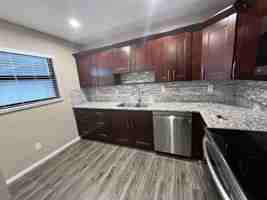 featured image of 1200 Se Parkview Pl #F