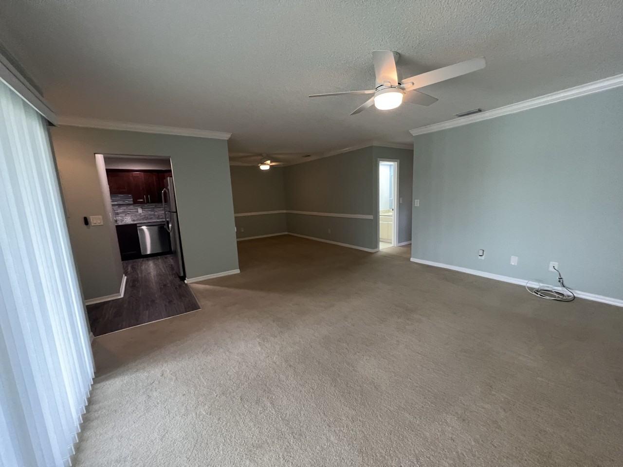 1200 Se Parkview Pl #F - Photo 5 of 24