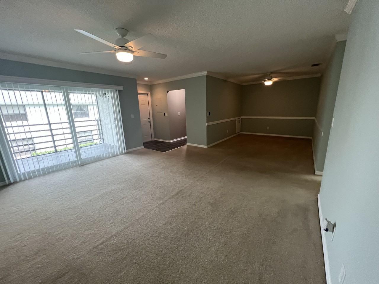 1200 Se Parkview Pl #F - Photo 6 of 24