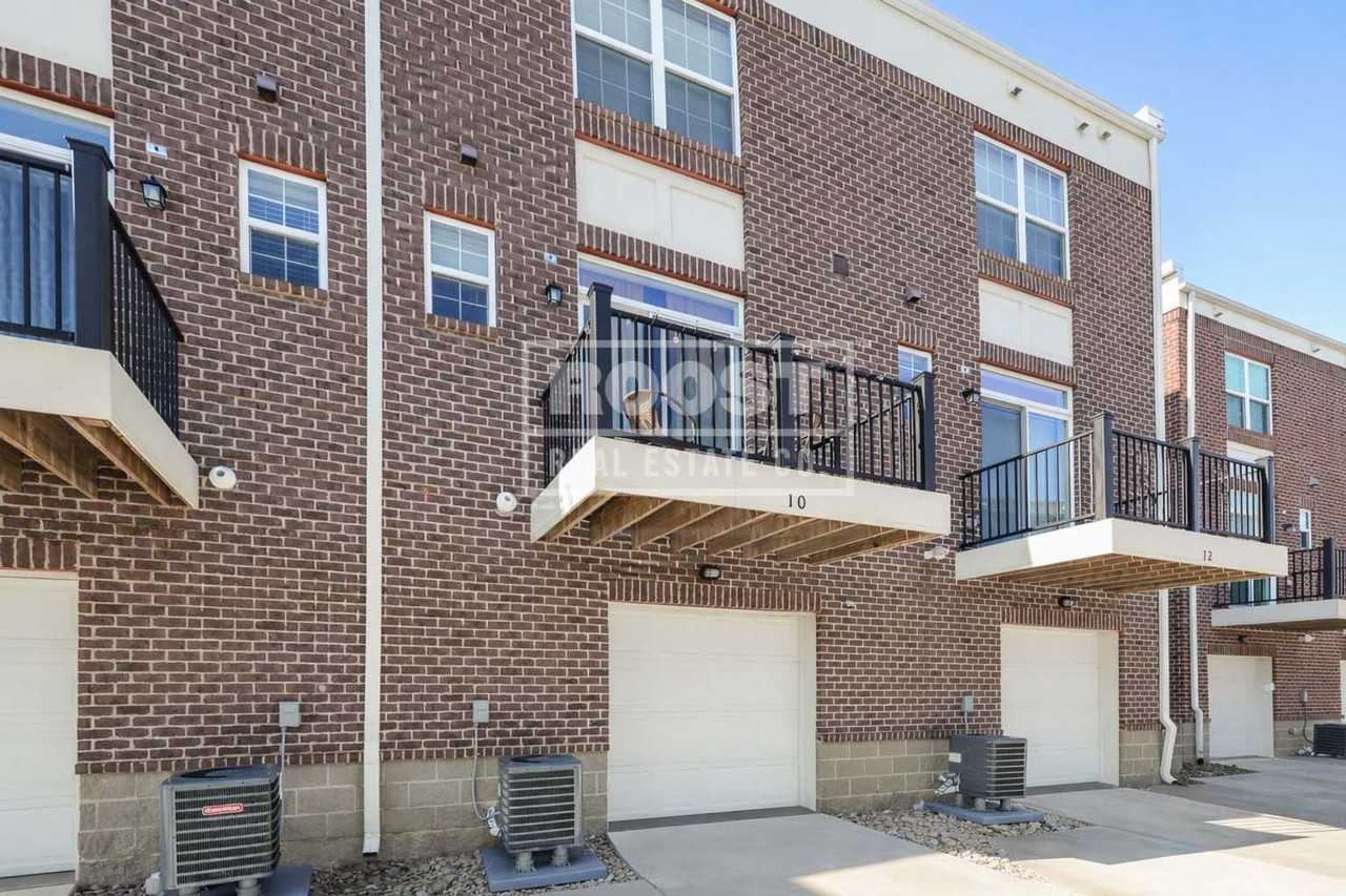 10 N Center St - Photo 3 of 15