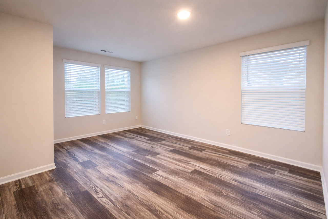 228 Hillcrest Dr - Photo 5 of 15