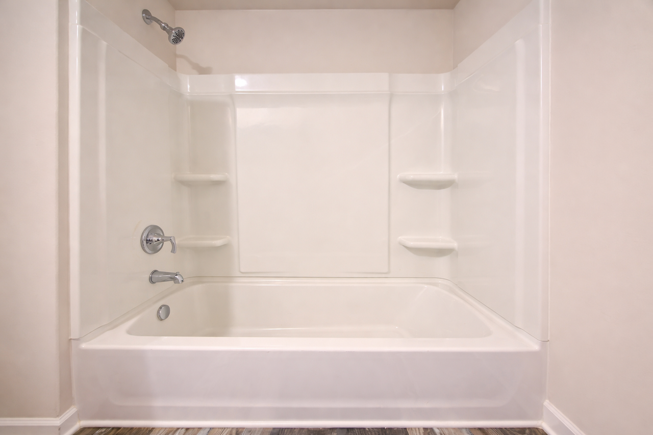 228 Hillcrest Dr - Photo 6 of 15