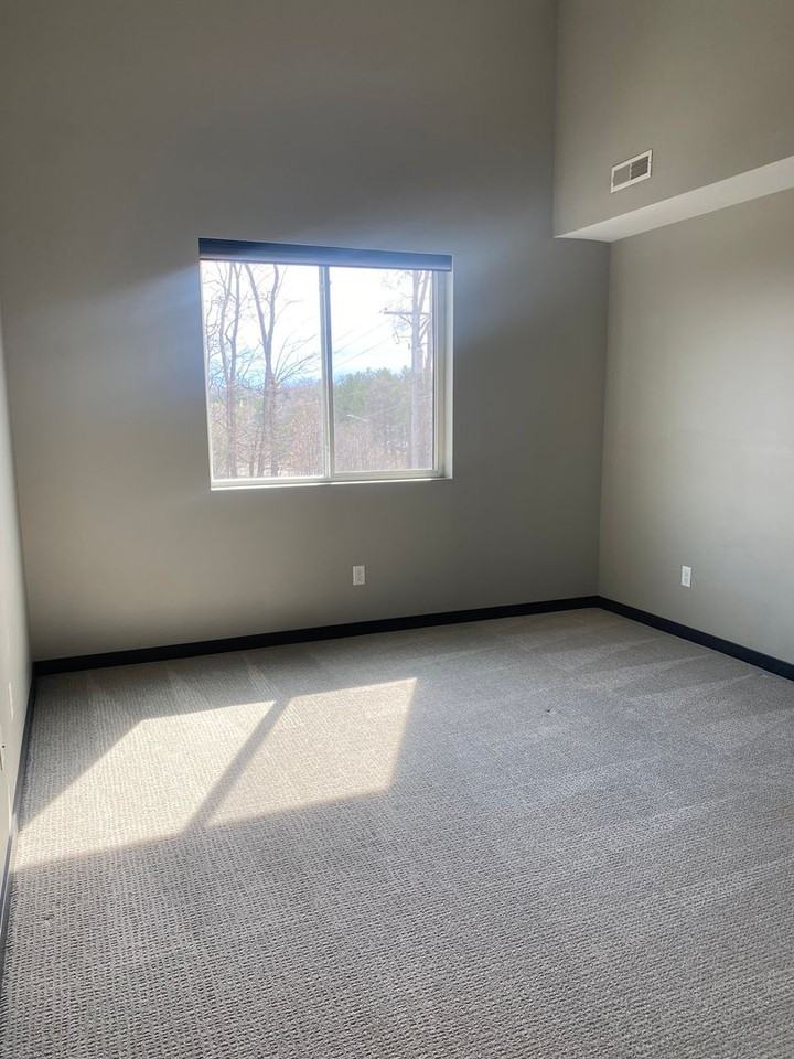 3612 Spooner Ave - Photo 6 of 22