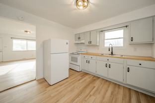 208 South Kenmore Road - Photo 1 of 1