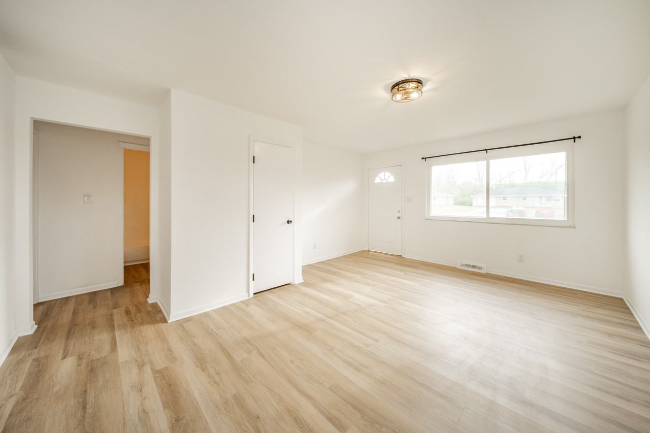 208 South Kenmore Road - Photo 2 of 13