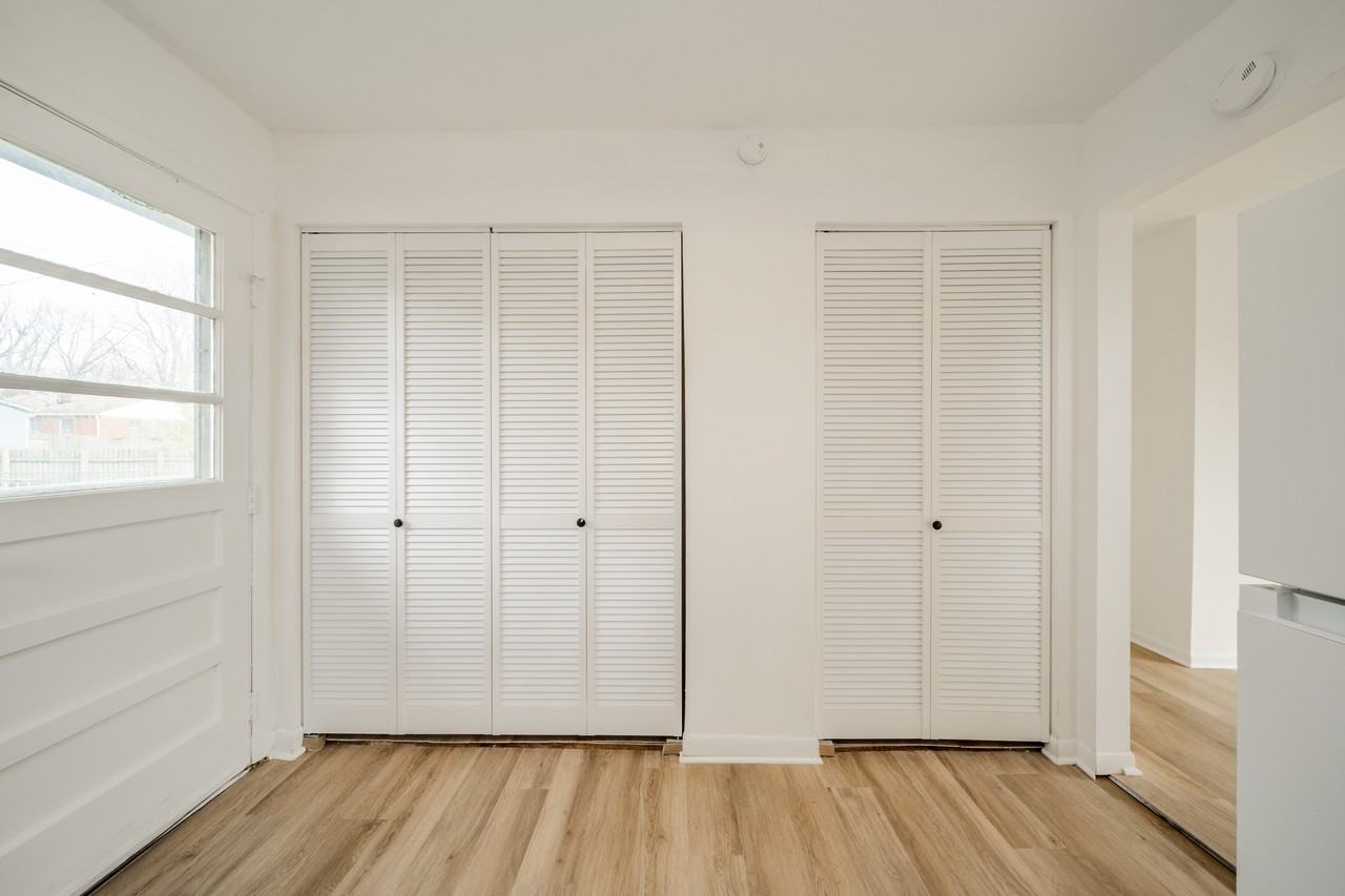 208 South Kenmore Road - Photo 4 of 13