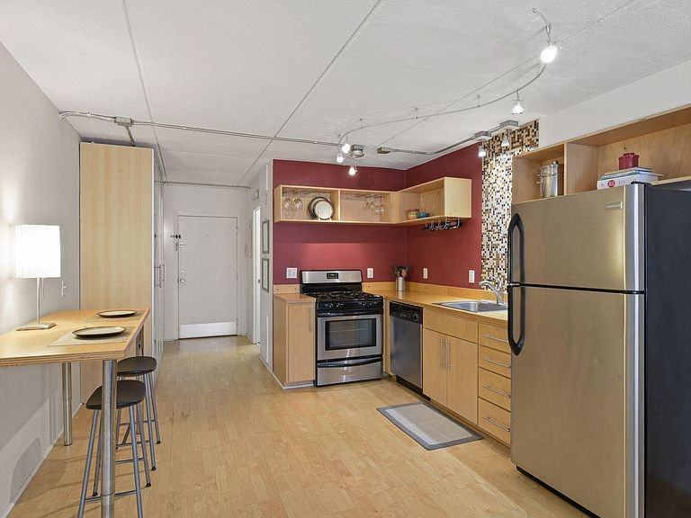 3512 Bryant Ave S #102 - Photo 4 of 8