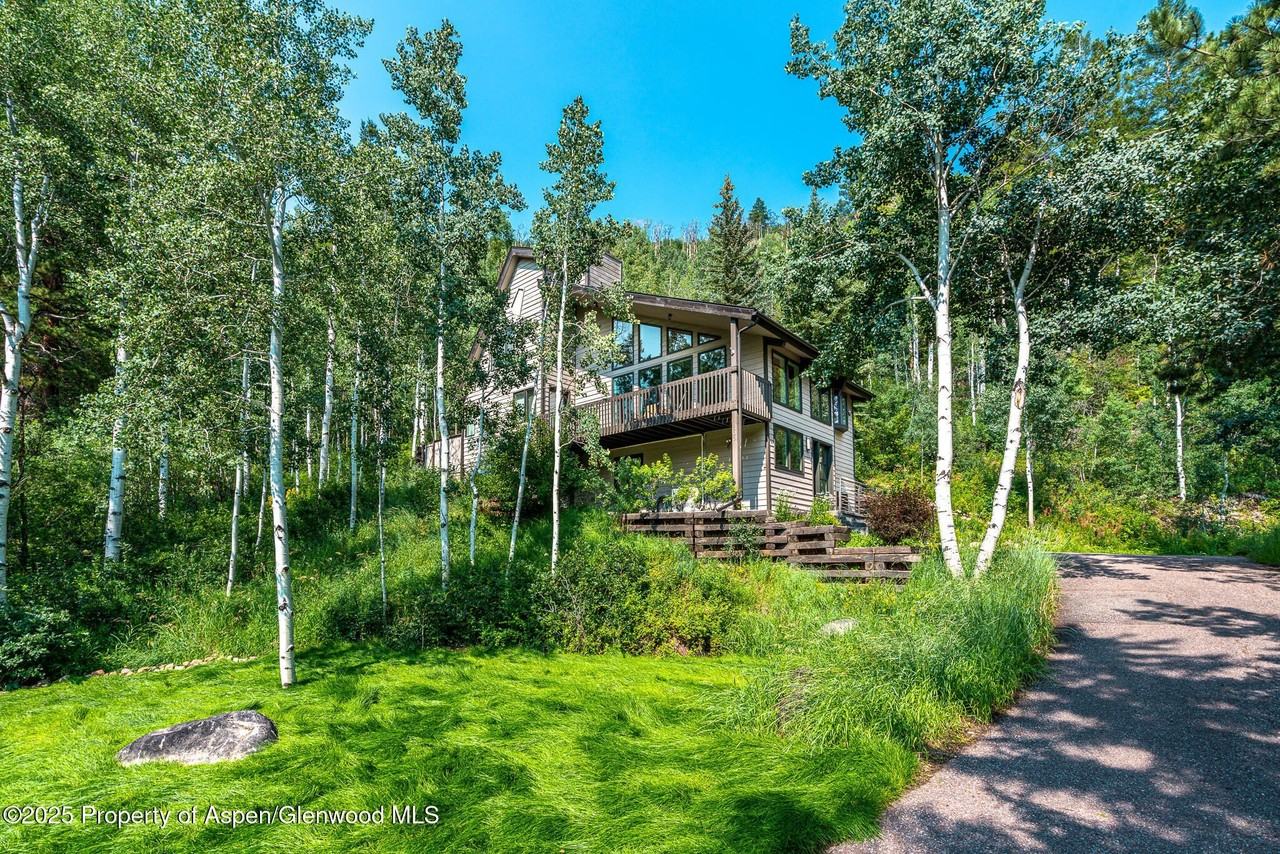 100 Mountain Laurel Ct - Photo 2 of 19