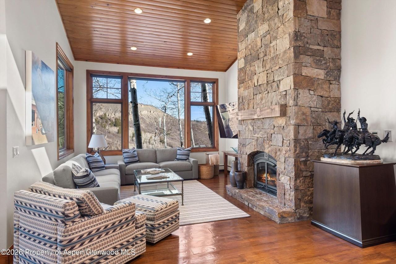 364 Ridge Rd - Photo 3 of 50