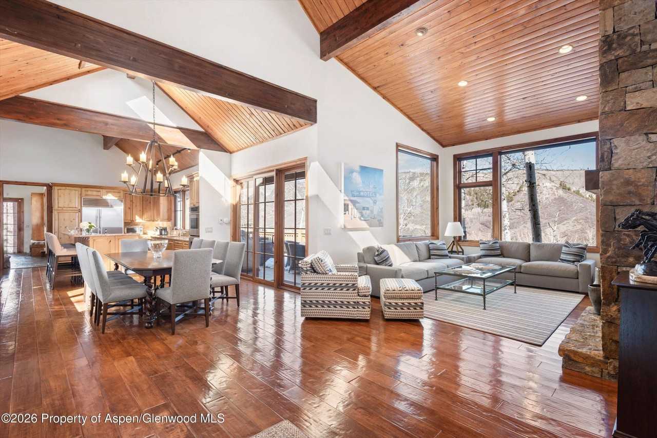 364 Ridge Rd - Photo 4 of 50