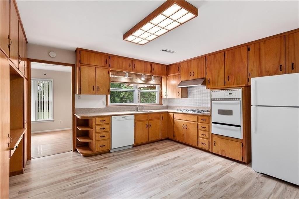 1201 N Woolsey Ave - Photo 2 of 20