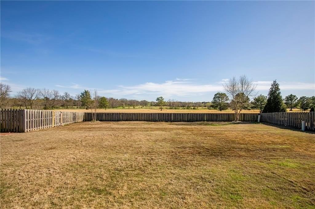 2715 W Vanike Dr - Photo 4 of 26