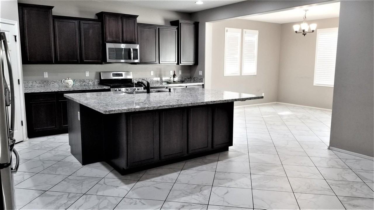 2248 E Ottawa Ln - Photo 6 of 50