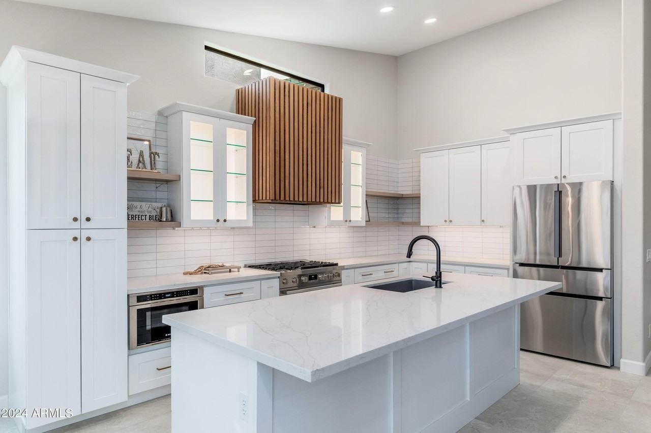 6768 E Evans Dr - Photo 4 of 50