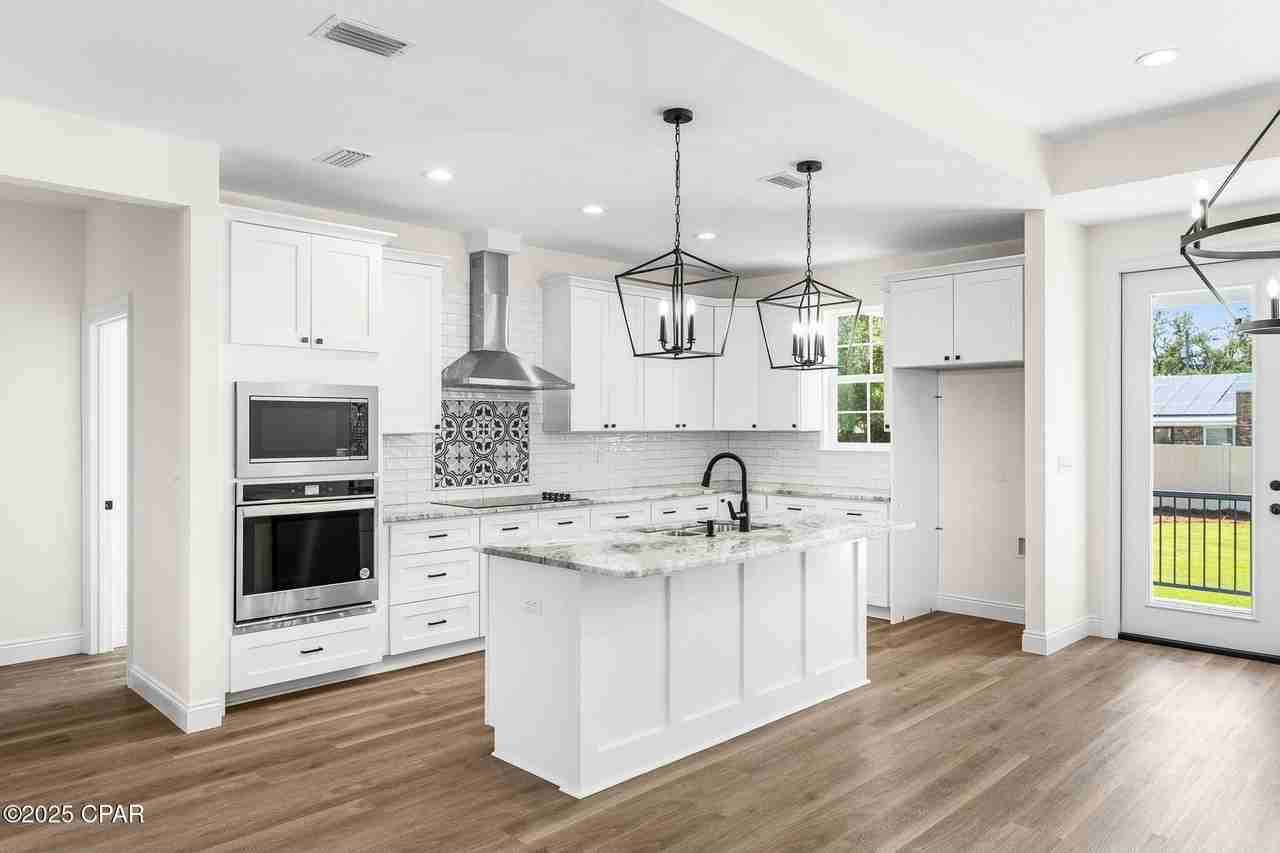 2963 Frankford Ave - Photo 4 of 20