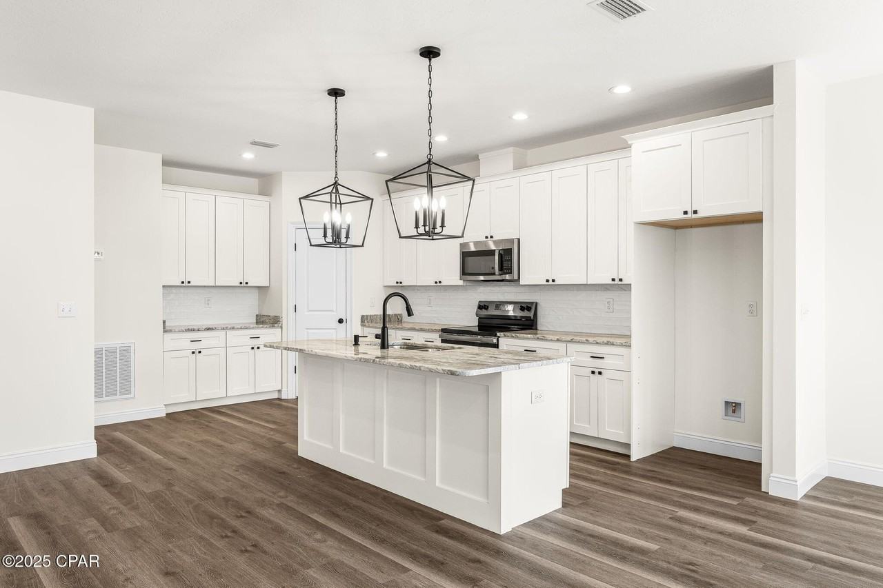 9019 Laird St - Photo 6 of 23