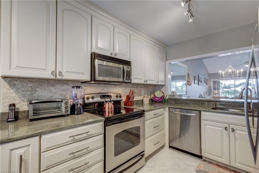 760 Augusta Blvd #D204 - Photo 4 of 20