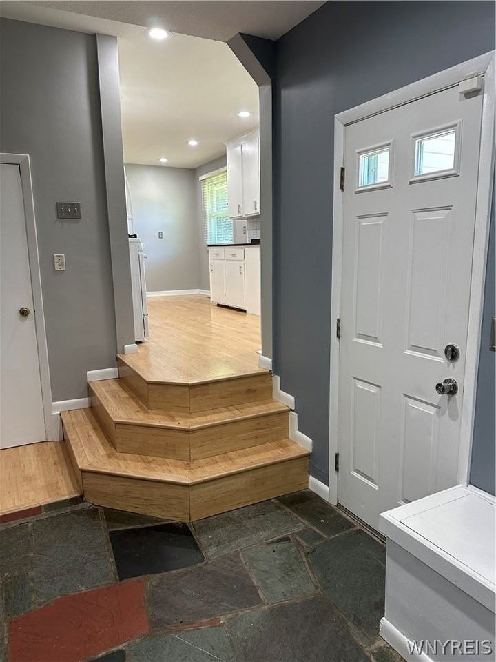 7841 Transit Rd - Photo 3 of 15