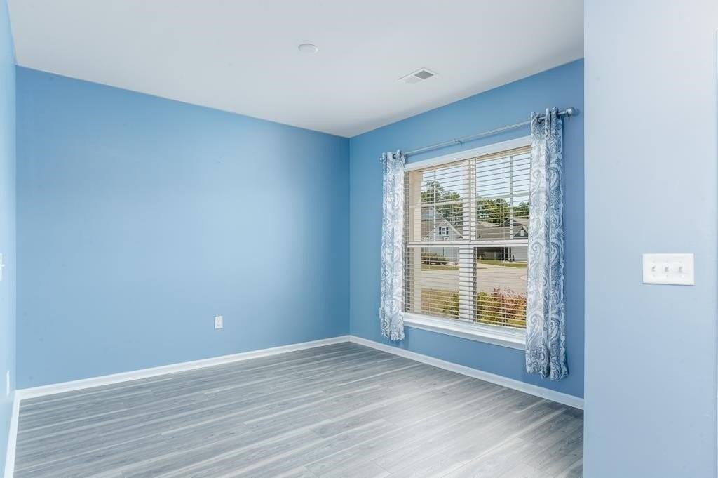 5700 Redgum Dr - Photo 3 of 45