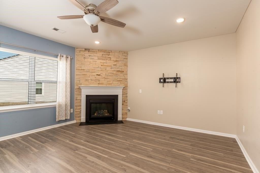 5700 Redgum Dr - Photo 5 of 45