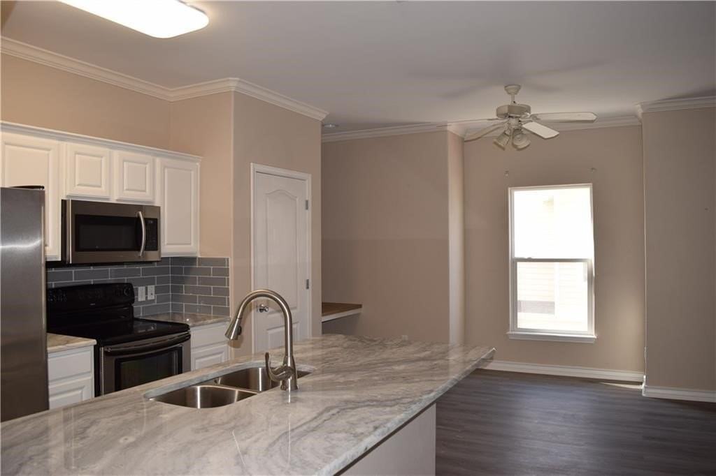 14202 Encantada Ave Apt 203 - Photo 4 of 16