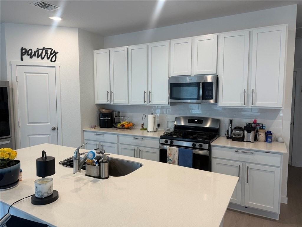 7842 Doctor Strange Dr - Photo 3 of 12