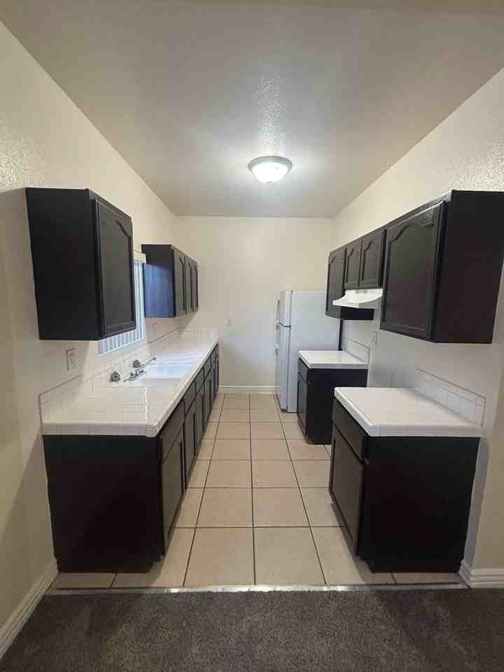 532 West 55th Street - Photo 3 of 12