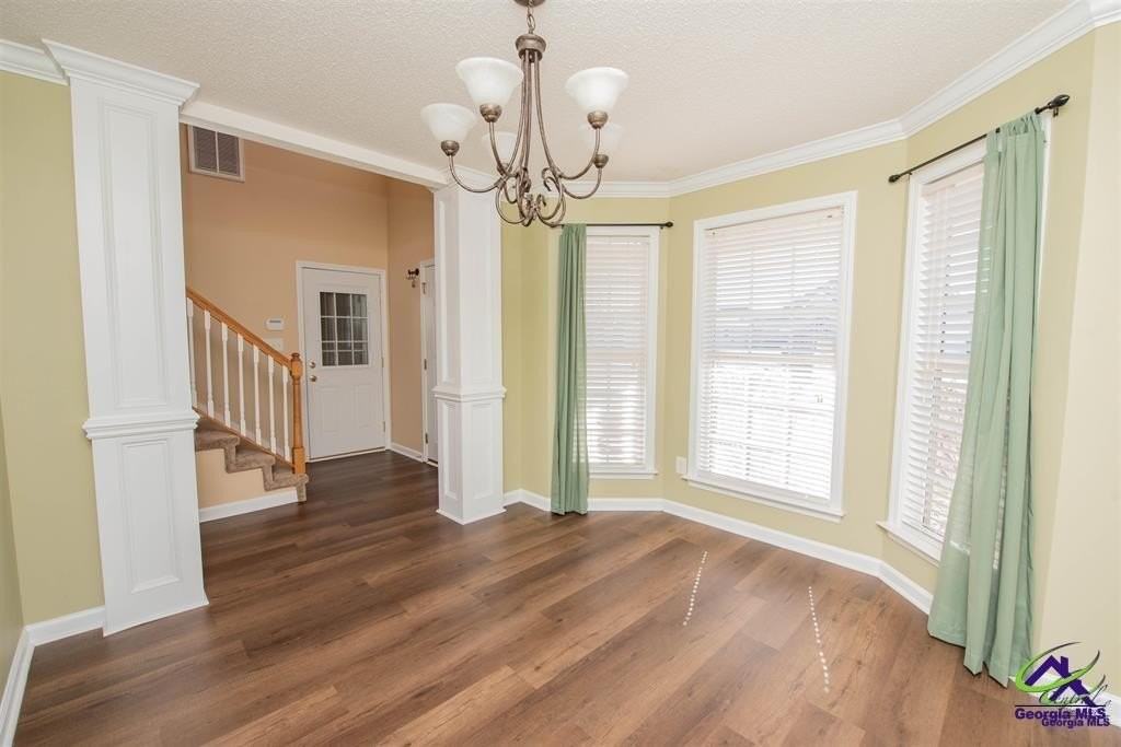 122 Emberly Ln - Photo 5 of 24