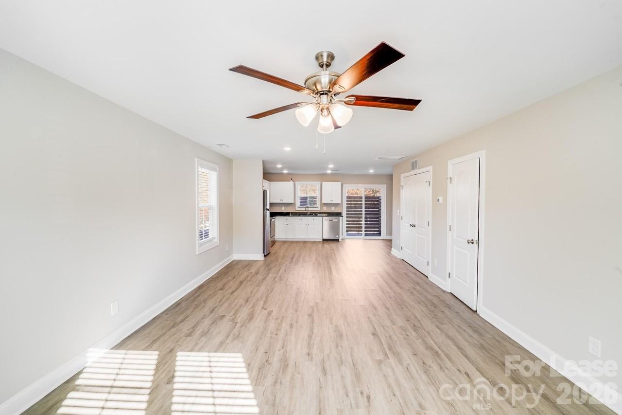 604 W 8th St - Photo 6 of 26