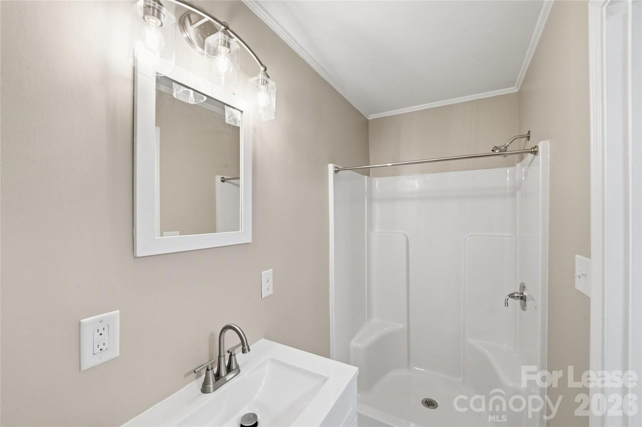 2301 Shamrock Dr - Photo 4 of 29