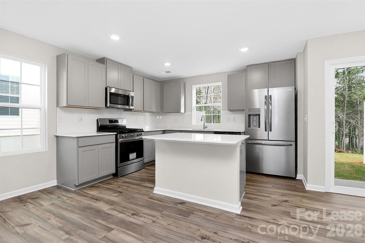 10032 Greystar Road - Photo 5 of 17