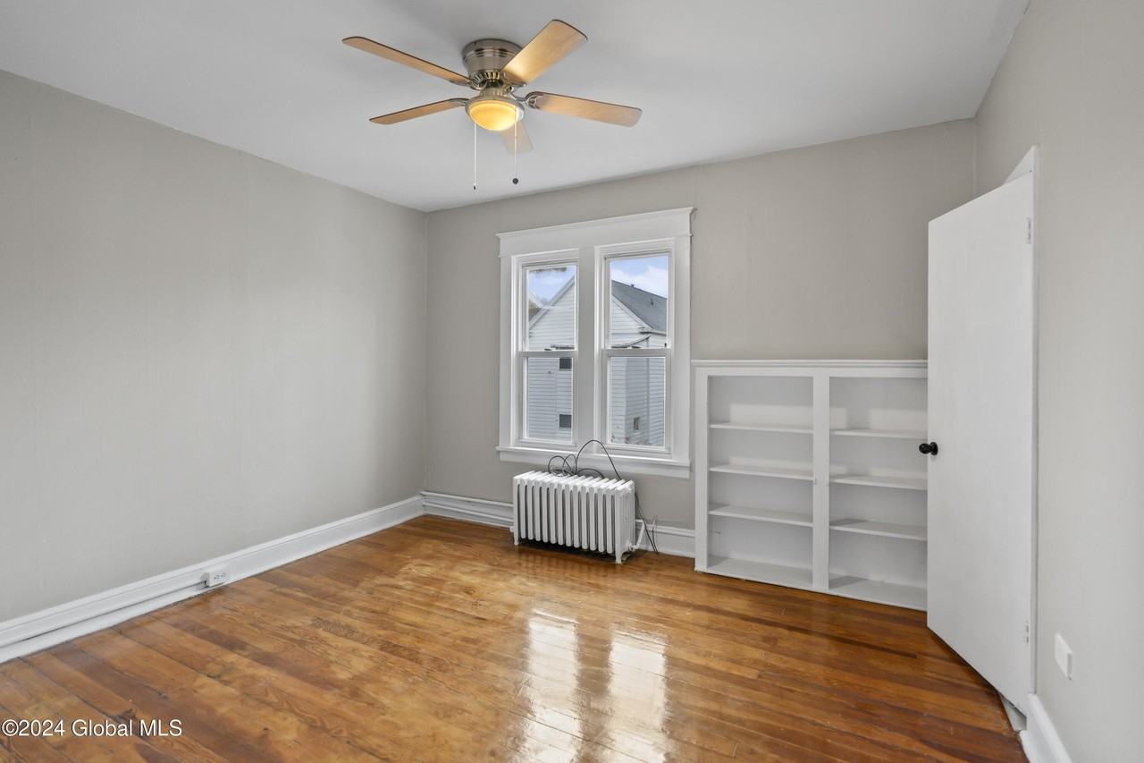 6 Blakely Ct Fl 2 - Photo 6 of 15