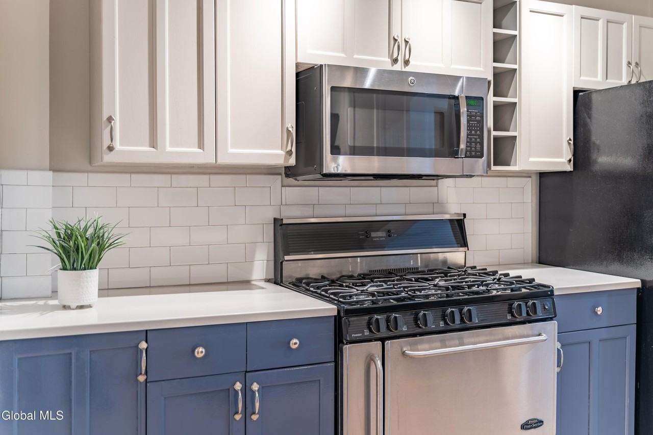 323 2nd St Unit 1 - Photo 7 of 21