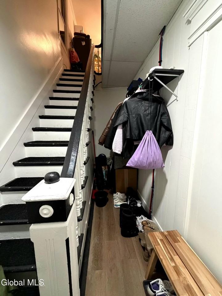 200 Beekman St - Photo 4 of 13