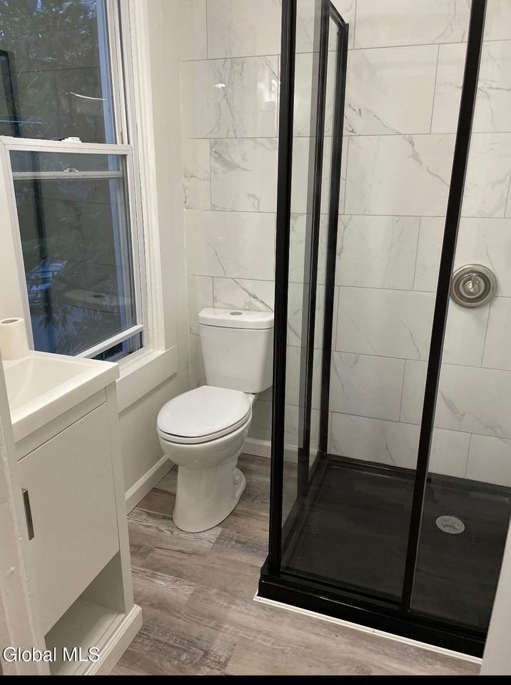 200 Beekman St - Photo 5 of 13